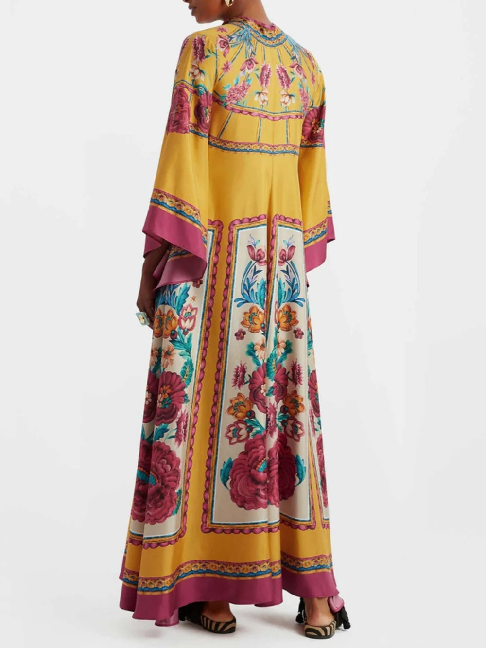 Long Flowing Casual and Fashionable Maxi Dress - Image 3