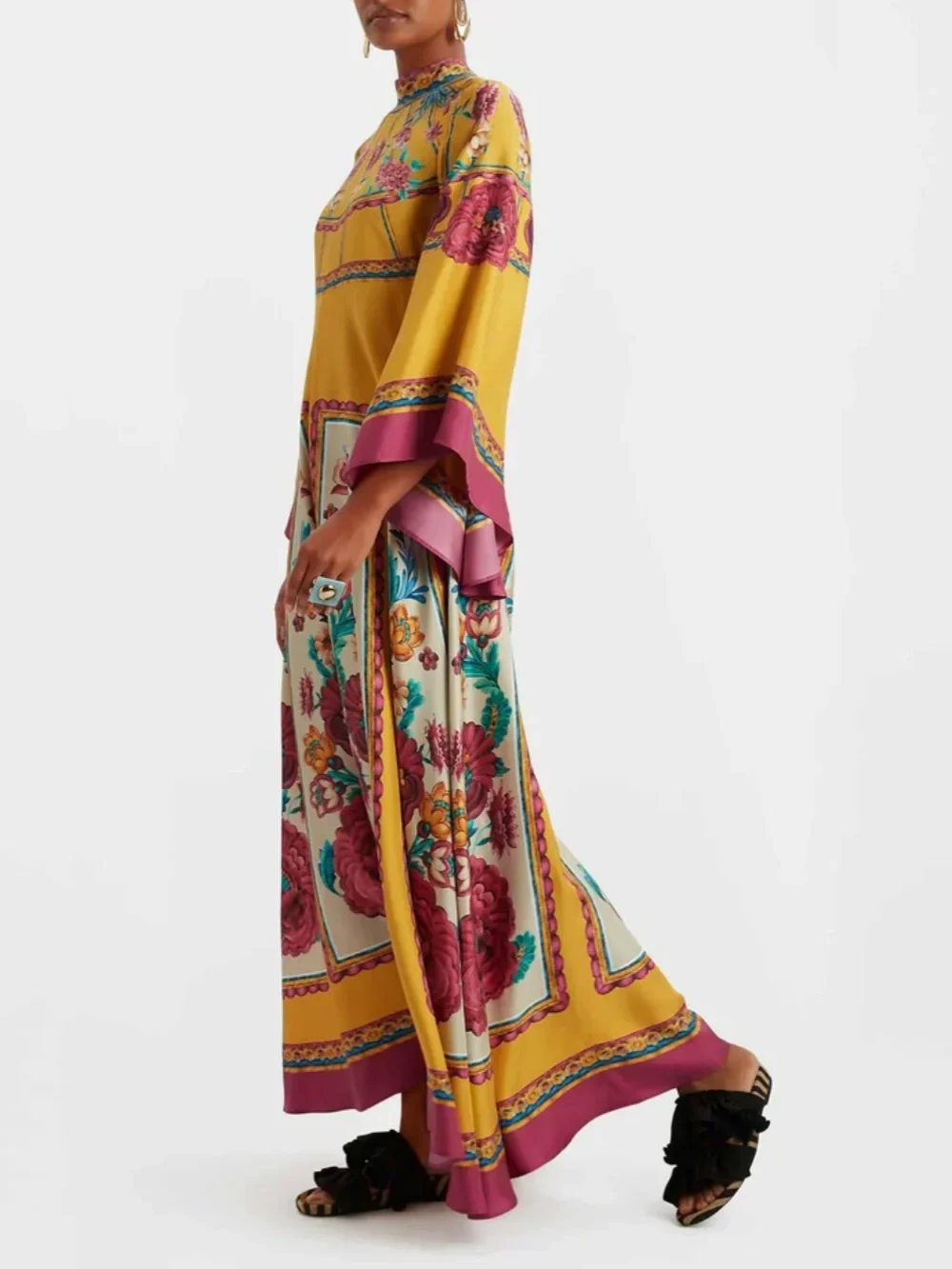 Long Flowing Casual and Fashionable Maxi Dress - Image 4