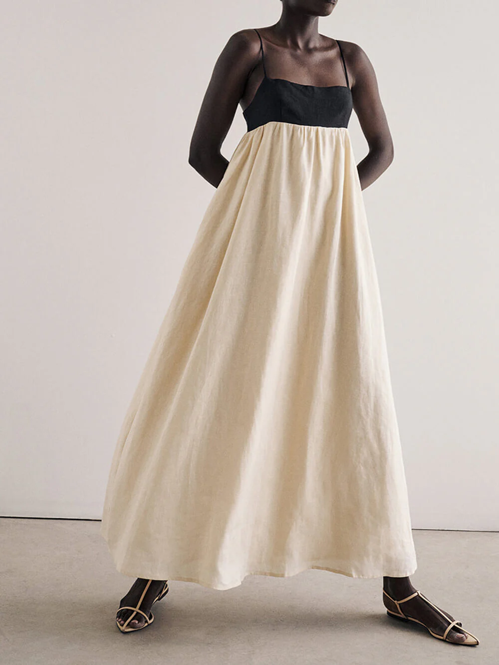 Black And White Loose Suspender Patchwork Maxi Dress - Image 4
