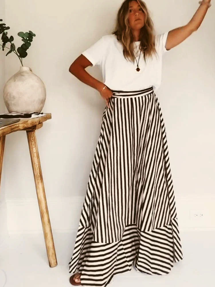 Nocturnal Charm Ruched Maxi Dress - Image 2